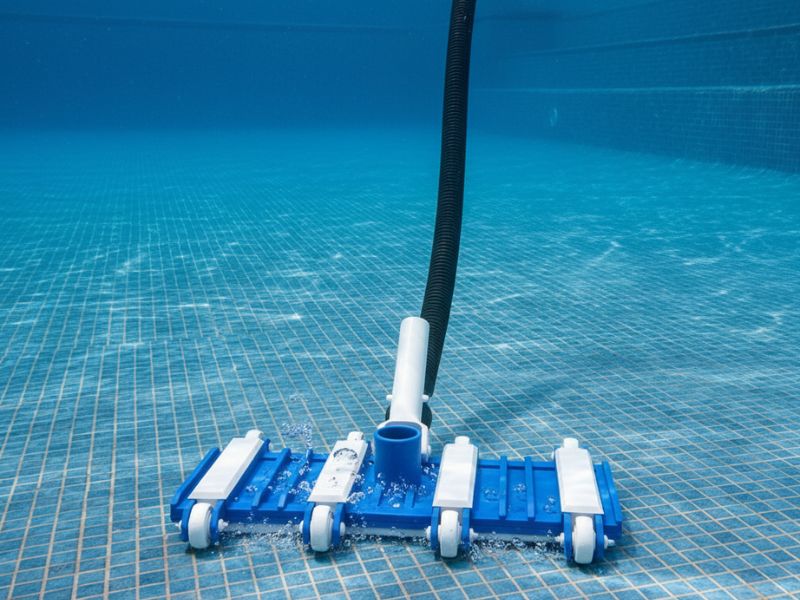 Bàn hút bể bơi 8 bánh xe FM-120