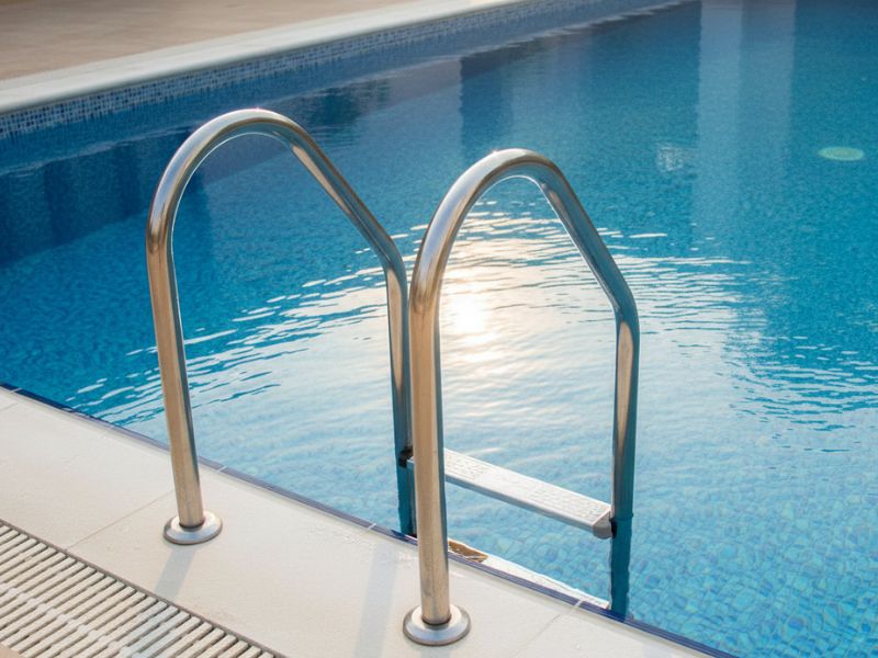 Thang bể bơi SF-215