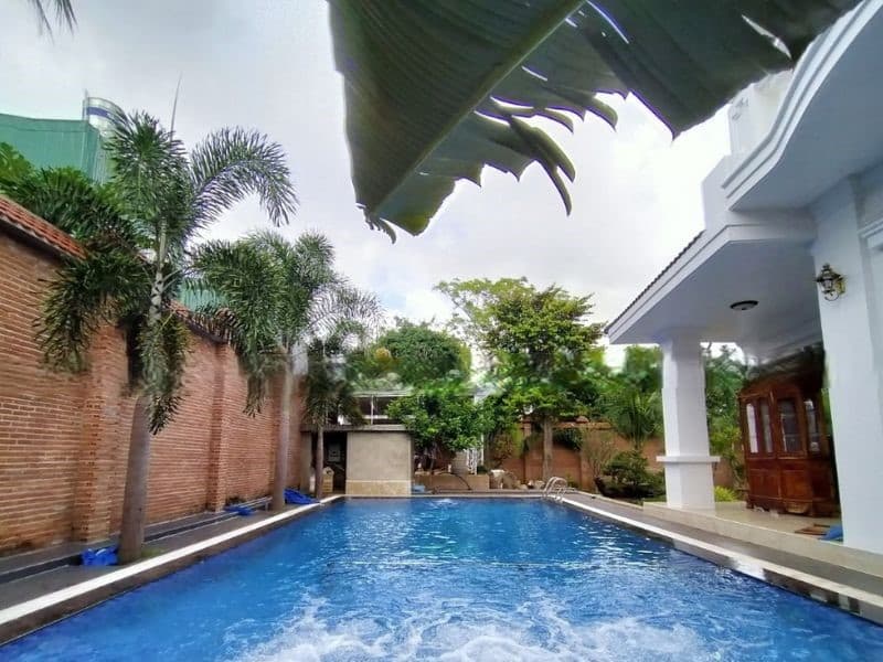 Havico bàn giao công trình thi công bể bơi cho anh Hưng tại Sài Gòn