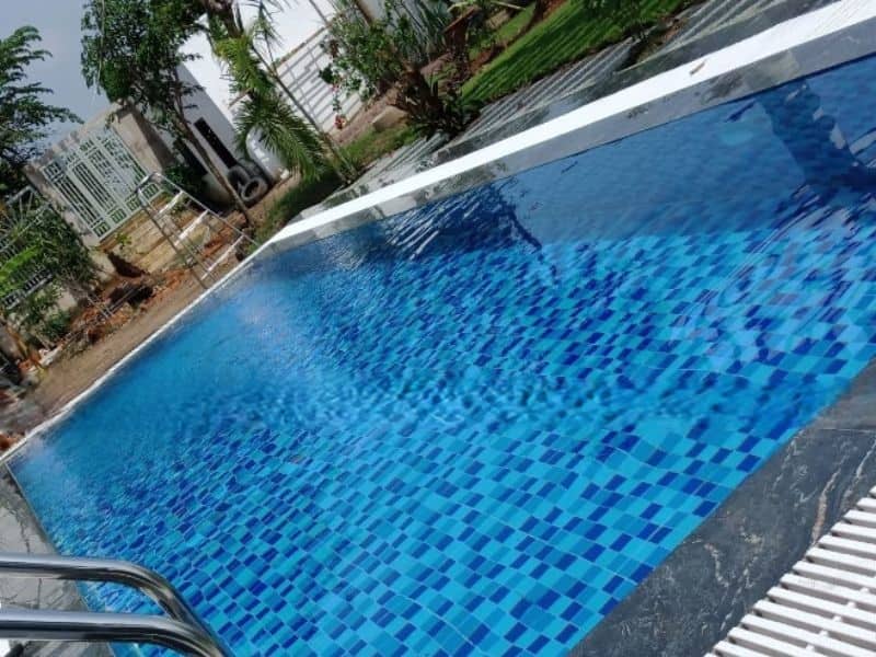 Havico bàn giao công trình thi công bể bơi cho anh Hưng tại Sài Gòn